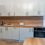 86 Sofía
