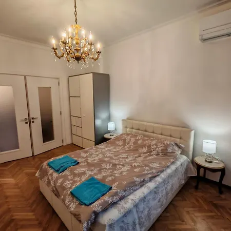 Apartman 86 *